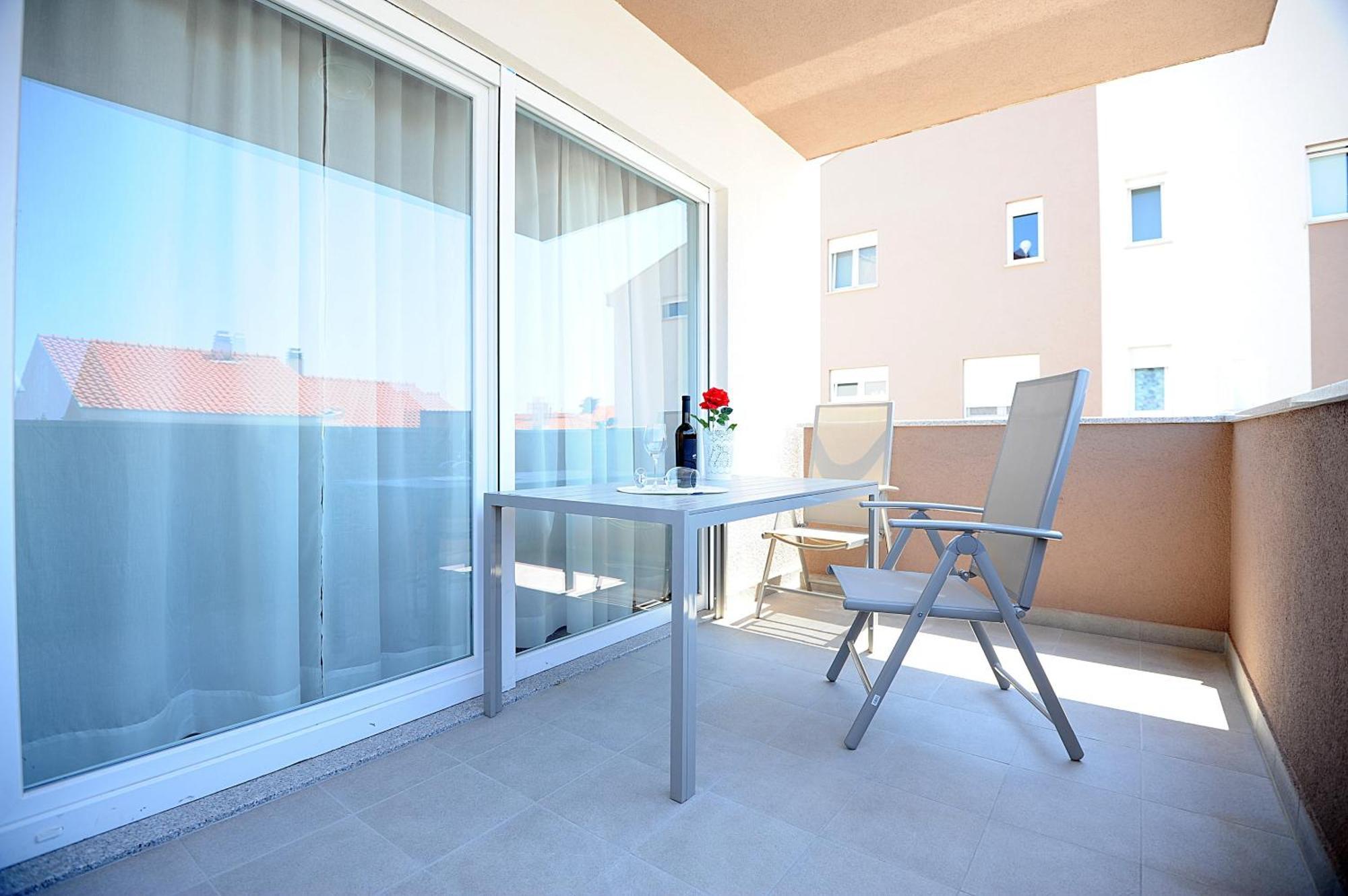 זאדאר Apartments Hills מראה חיצוני תמונה
