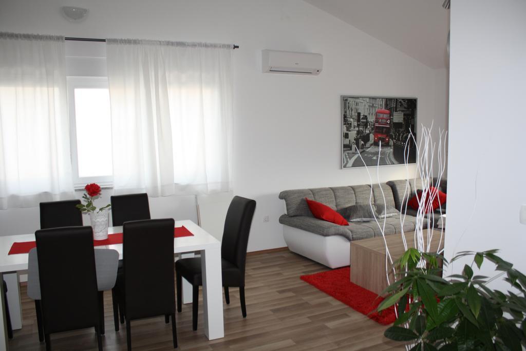 זאדאר Apartments Hills מראה חיצוני תמונה