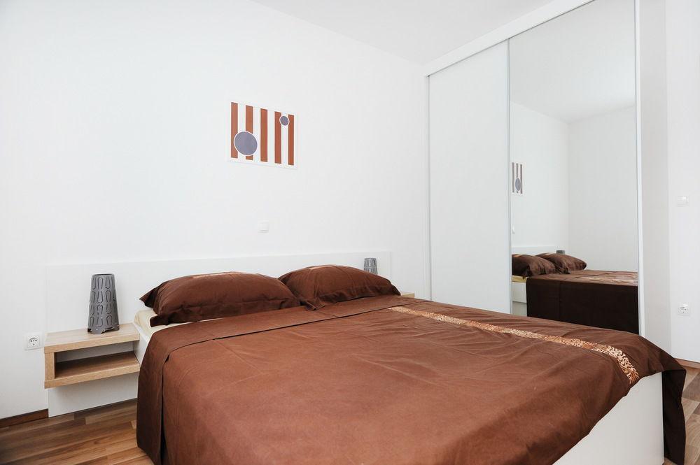 זאדאר Apartments Hills מראה חיצוני תמונה
