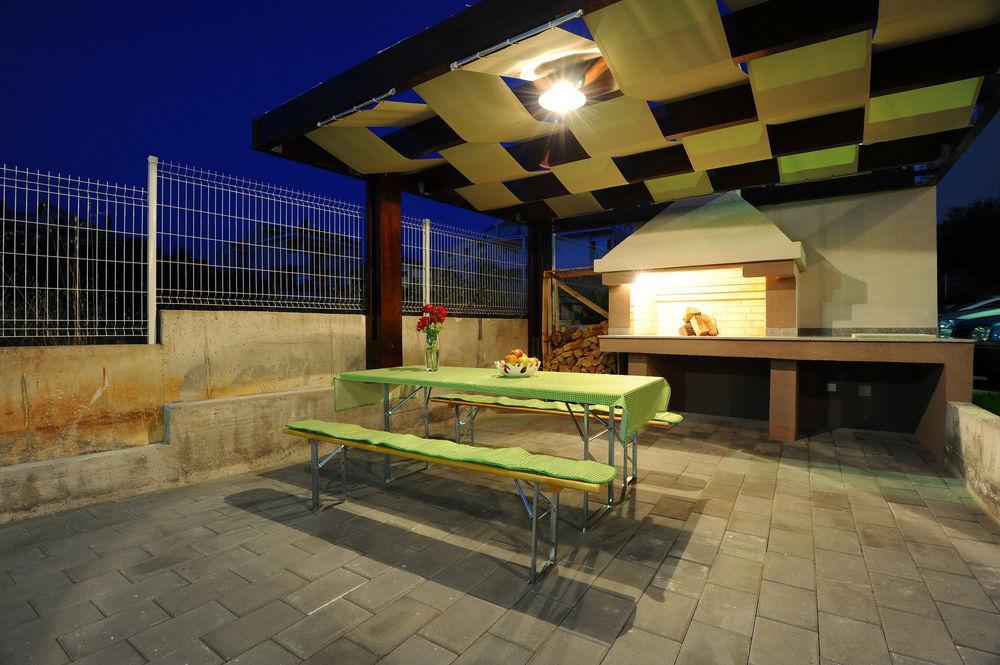 זאדאר Apartments Hills מראה חיצוני תמונה