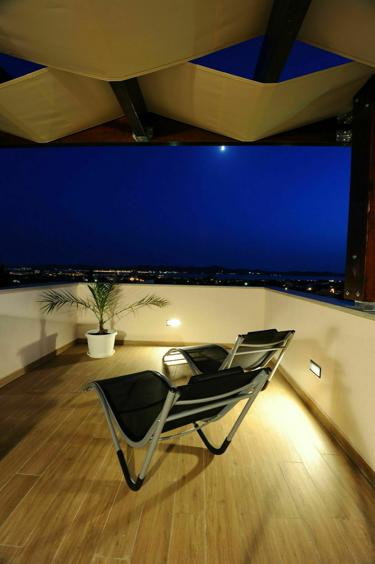 זאדאר Apartments Hills מראה חיצוני תמונה